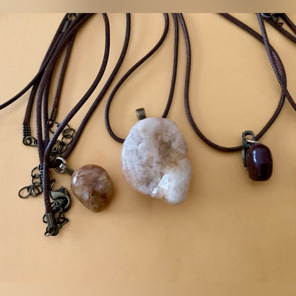 Handmade lot of six Beautiful Stone Necklaces! - Picture 2 of 3